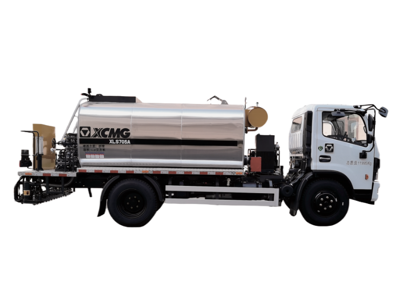 XCMG XLS705A — Distribuidor de asfalto