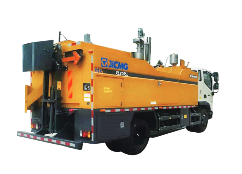 XCMG XLY055L — Pavement Maintenance Vehicle