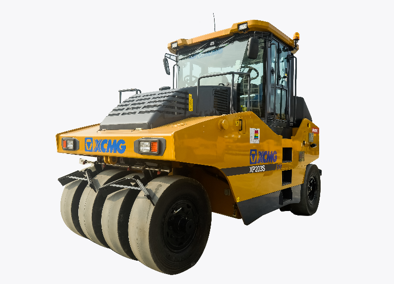 XCMG XP203S — مدحلة بإطارات هوائية